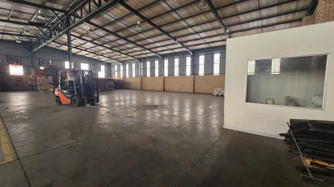 335 Angus Crescent, Northlands Business Park, Hoogland (17)